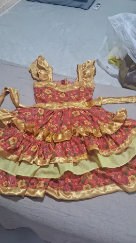 Vestido junino veste até 17 anos