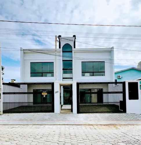 Apartamento à venda no bairro Centro - Balneário Piçarras/SC