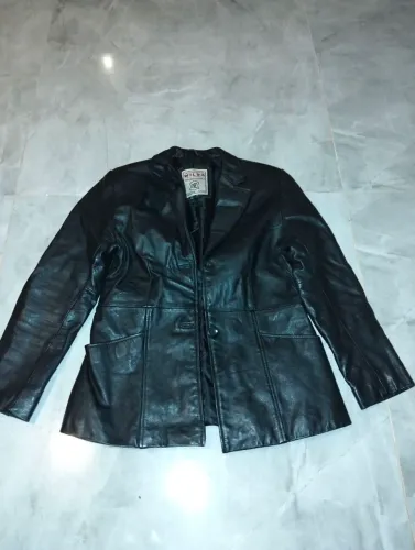 BLAZER FEMININO DE COURO PRETO!