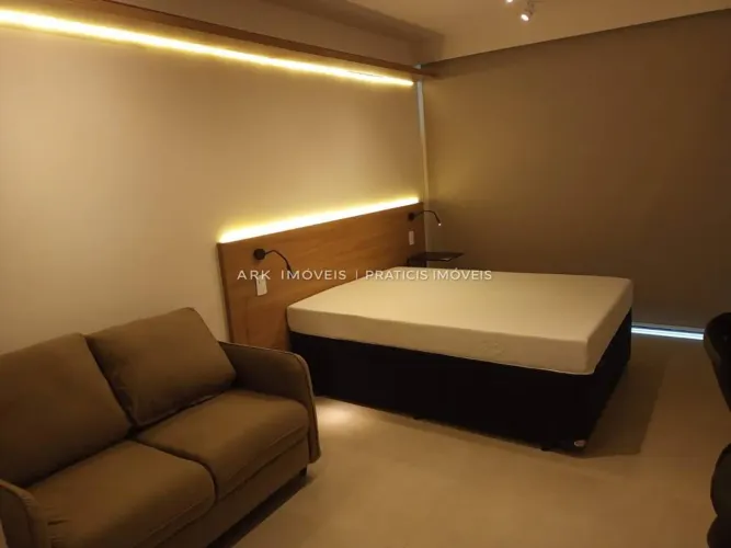 Studio para alugar no Brooklin, 34 m2, semi mobiliado, novo.
