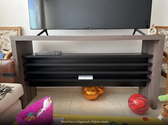 Rack / Aparador para TV em Perfeito Estado - Moderno e Conservado