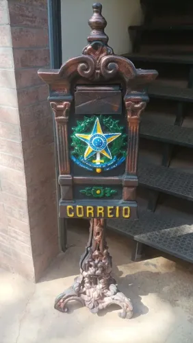 Caixa de correio colonial