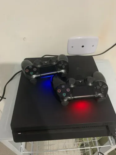 Playstation 4 slim