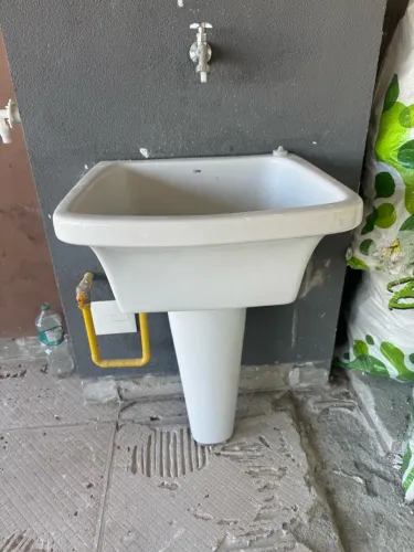 Tanque Celite Branco com Coluna - Nunca Usado!