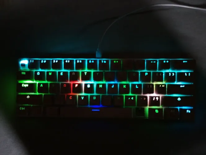  Vende-se Teclado 60% bluetooth 