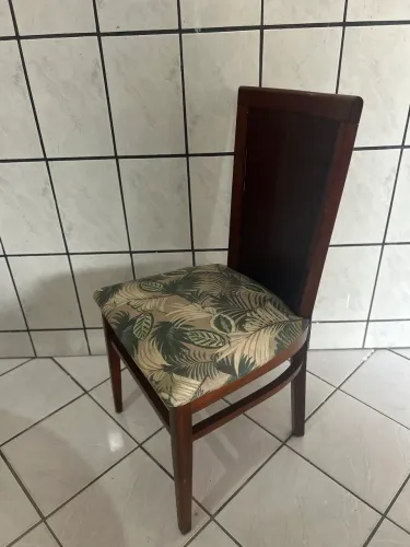 Cadeiras de Mogno com Estampa
