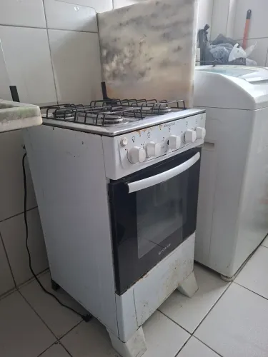 Vende-se Fogão 4 bocas