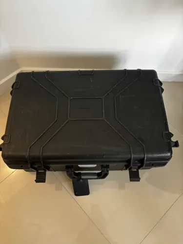 Mala case rígida preta 