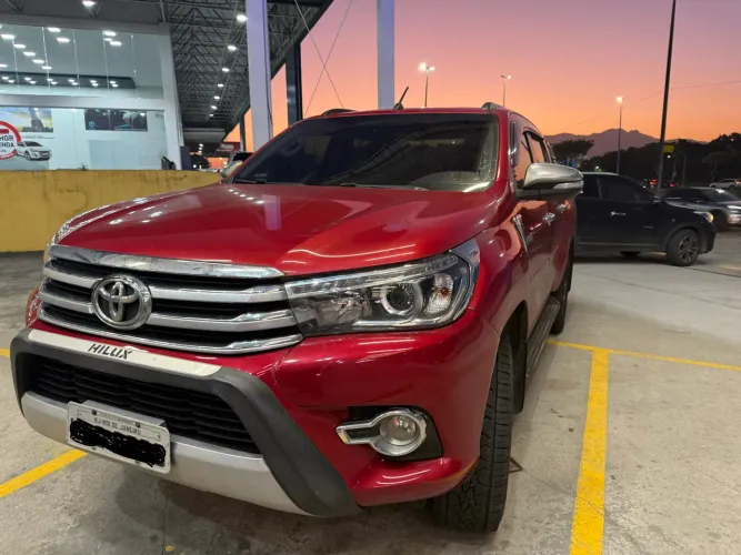 Toyota Hilux CD SRX 4X4 2.8 TDI 16V Diesel Aut. 2017