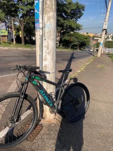 Bicicleta moutain bike