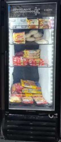 Aluguel Freezer Expositor Porta Vidro Metalfrio 531L Evento RJ Disponível fim de semana