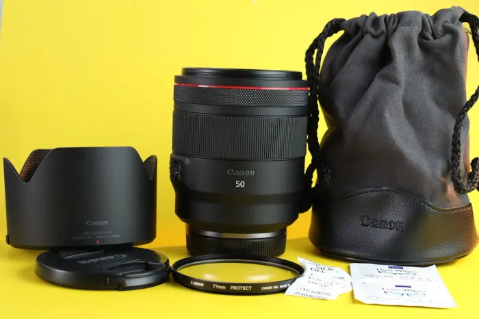 Canon RF 50mm USM 