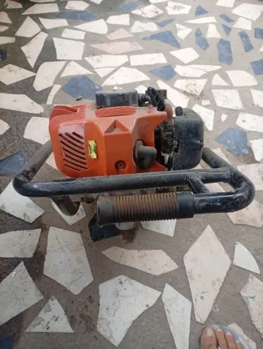 Vendo ou troco perfurador de solo