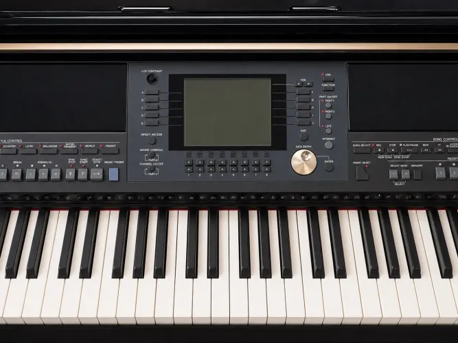 Piano Digital Yamaha Clavinova CVP-503 ? Impecável, único dono