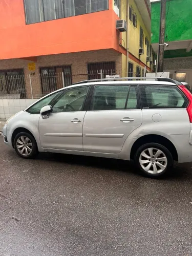 Citroen C4 Picasso Grand 2.0 16V 143cv AUT 2010