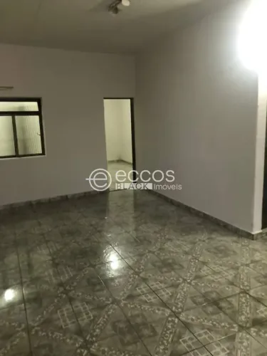 Casa à venda, 5 quartos, Bom Jesus - Uberlândia/MG