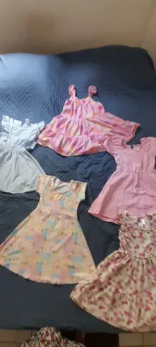 Lote vestidos menina