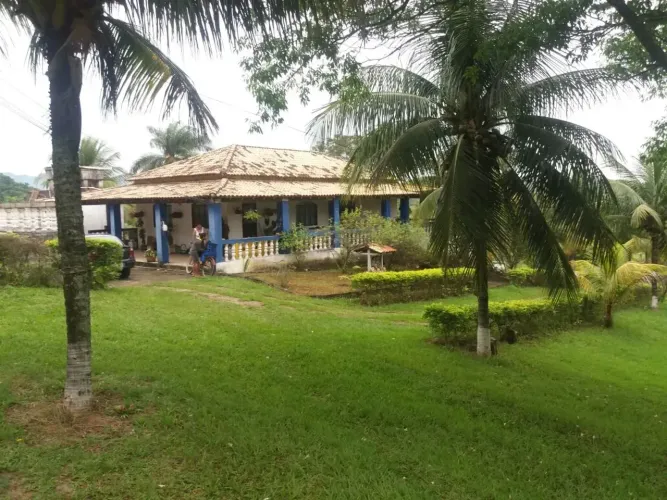 Fazenda/Sítio/Chácara para venda com 200 metros quadrados com 4 quartos