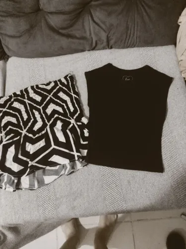 Roupas em perfeito estado femininas