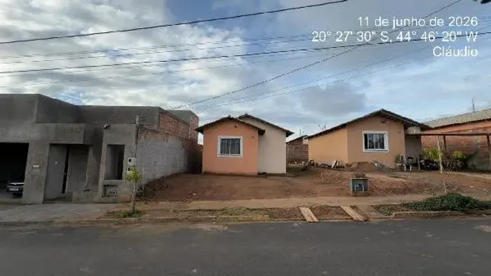 Imóvel com boa estrutura Casa no Cláudio, Claudio - MG, Nº 1245, 2 quartos, 1 vaga, 200m²