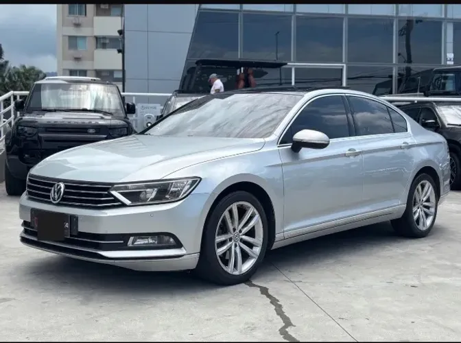 Volkswagen Passat Comfortline 2.0 TSI 220cv Tip. 2016
