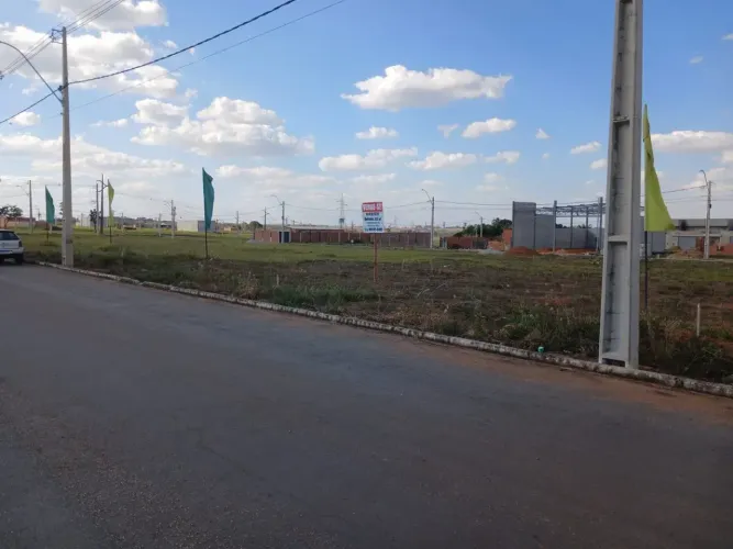 Casa para venda com 932 metros quadrados em Residencial Luar Park - Abadia de Goiás - Goiá