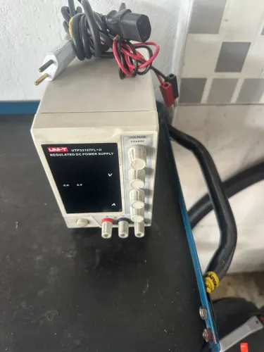 Fonte Digital Uni-t Utp3315tfl-ii 30v 5a 110/220v