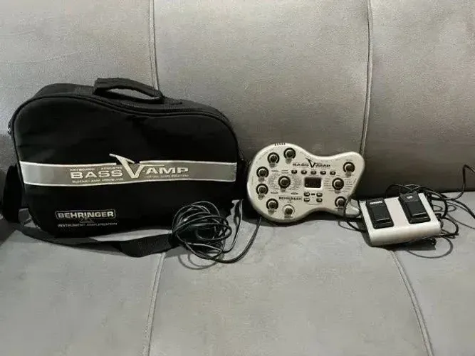 Pedaleira Behringer Bass V-amp Completa (Usado)