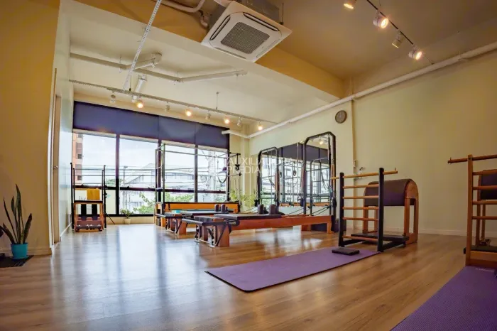 Sala Comercial de 85m² com 2 Vagas à Venda no Edifício Selfie Cabral