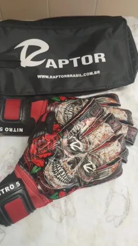 Luva de Goleiro Raptor Caveira N9