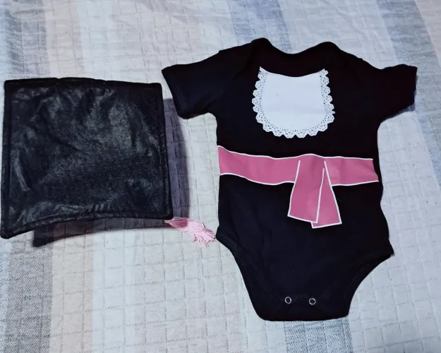 Vendo body de bebe de 11 meses. Para mês aniversário temas; formando em mês aniversário