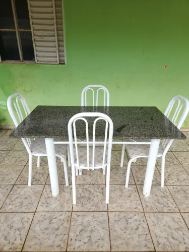 Móveis em ótima condição