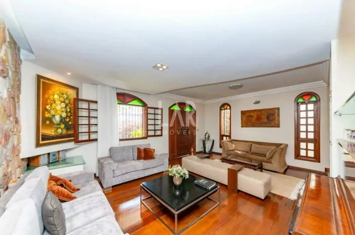 Casa para aluguel, 6 quartos, 1 suíte, 3 vagas, Grajaú - Belo Horizonte/MG