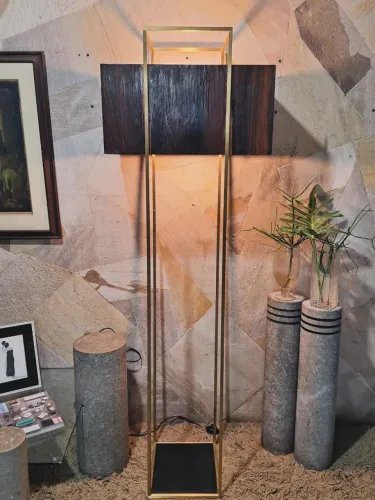 Luminária de piso