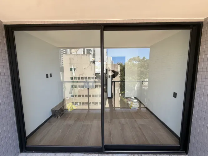 Porta 2 folhas móveis linha Suprema Gold vidro temperado 8mm
