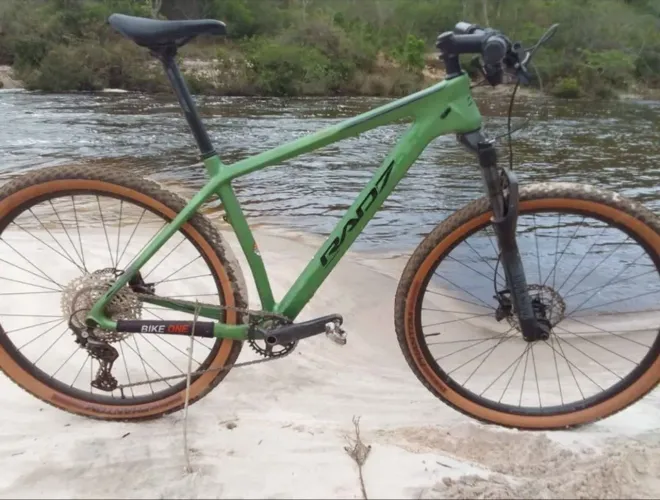 Vende-se bike Rad7 carbono tamanho 19