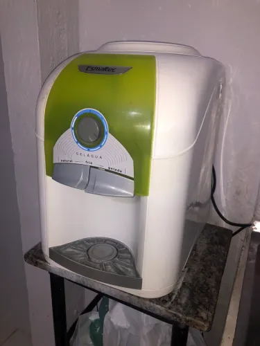 bebedouro de bancada Esmaltec EGM30