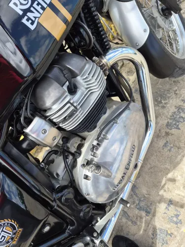 Linda royal enfield extra!