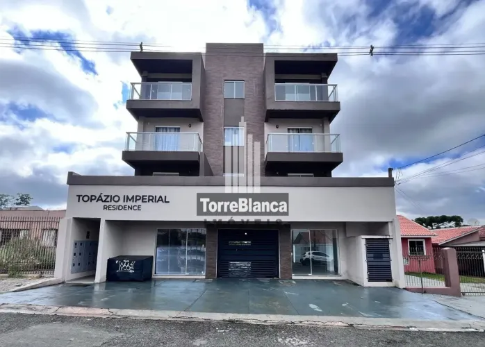 Apartamento Garden com churrasqueira, 02 dormitórios, Edifício Topázio Imperial, Uvaranas.