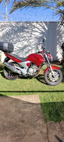 Fazer 250, super conservada