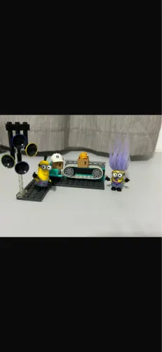 Mega blocos minions fábrica