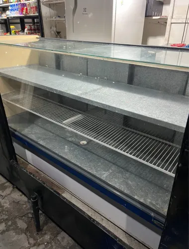 Vende- se vitrine expositora 