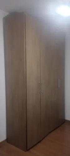 Guarda-roupas 4 portas usado, R$ 700,00