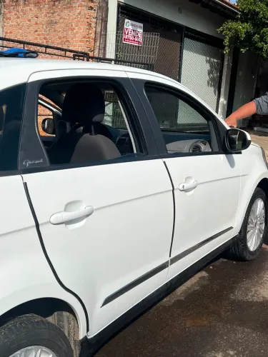 Fiat Grand Siena Essence 1.6 Flex 16V 2014
