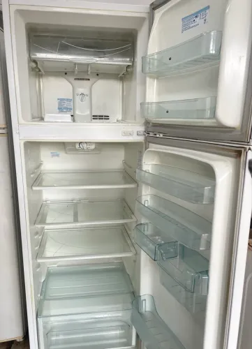 Vendo geladeira Electrolux froosfris duplex