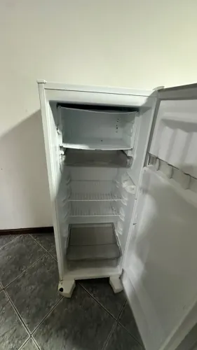 Vendo Geladeira