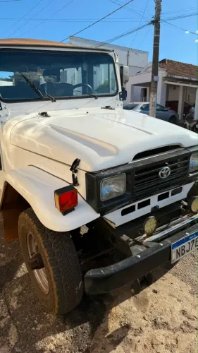 Toyota Band.Jipe Capota de Lona Diesel 1986