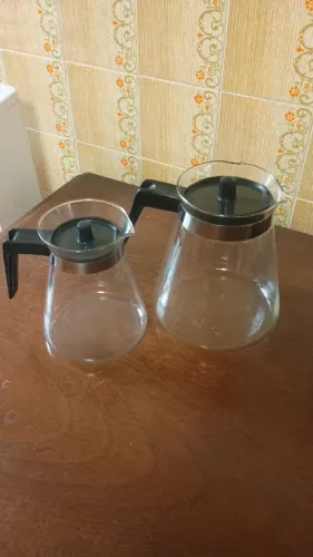 Conjunto 2 Jarras/Leiteira de vidro