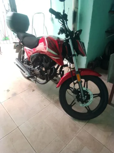 Free 150 effi moto de garagem.