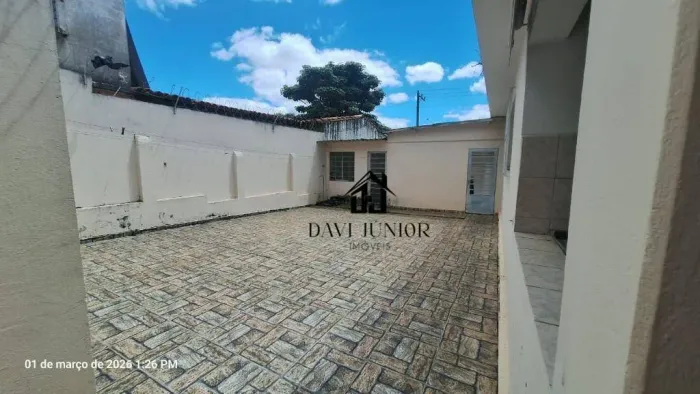 Casa com 2 dormitórios sendo 1 suite à venda, 179 m² por R$ 750.000 - Vila Assis - Sorocab
